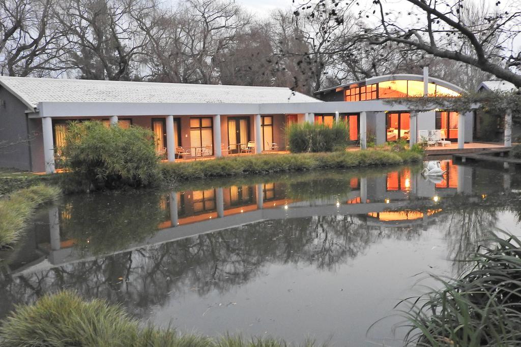 Willow Place Guest House Midrand Bagian luar foto